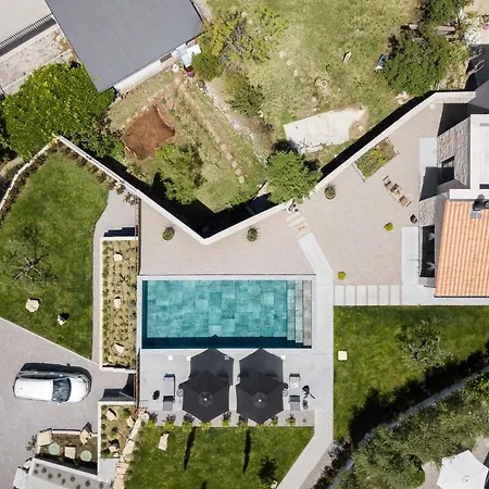 Villa Vizzani Labin (Istria)